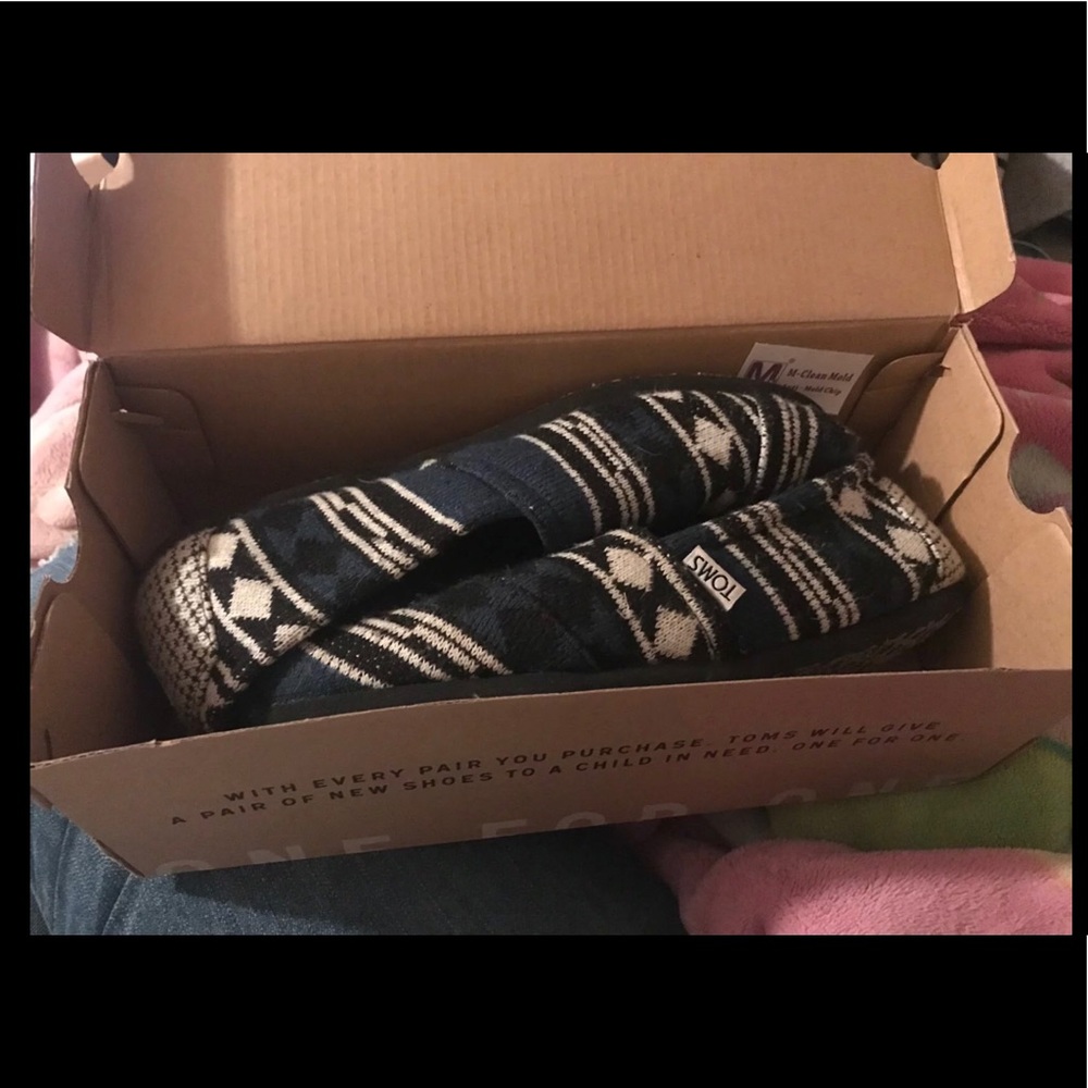 Aztec print fur lined Toms